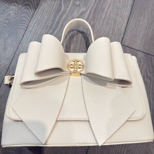 Elegant Cream Bow Handbag